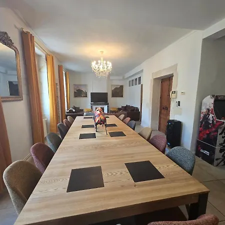 Cocon Des Arenes Centre 18 Couchages Дом отдыха
